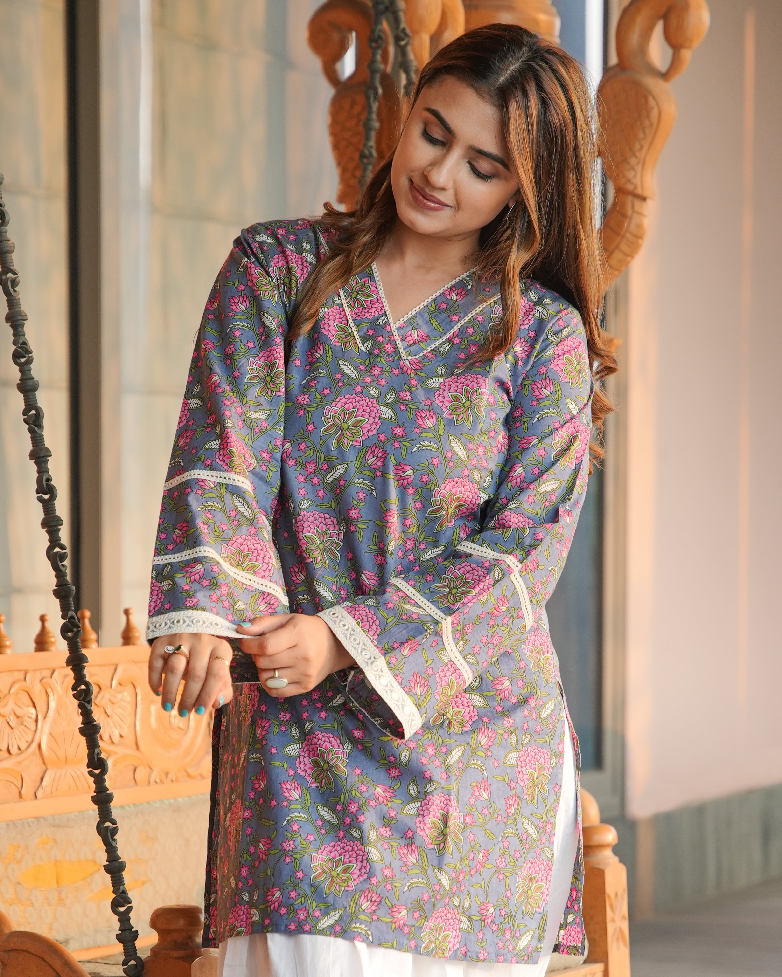 ALIZEH - Floral Printed Straight Kurti