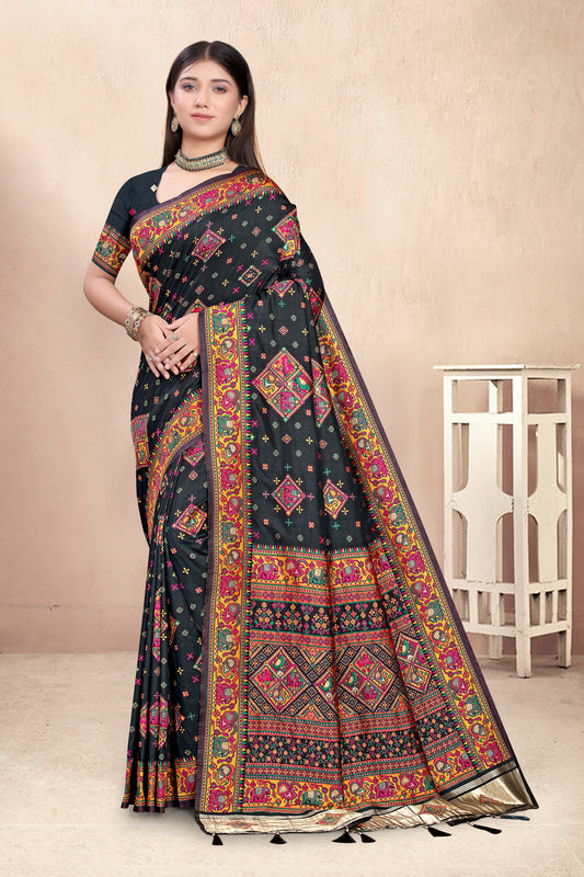 Kaashi Royale – Black Banarasi Silk Saree with Vibrant Woven Pallu