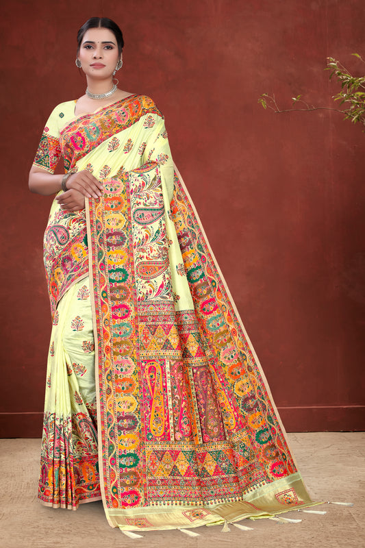 Rang Bhari Rajkumari – Cream Silk Drape with Vibrant Folk Art Pallu