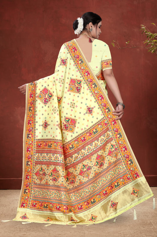 Rajputana Tales – Cream Pattu Saree with Cultural Scene Pallu