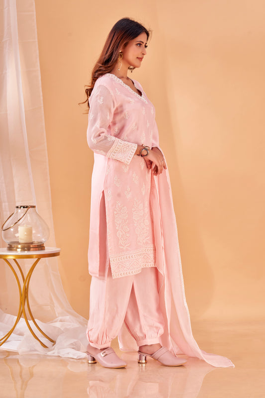 Blush Noor – Peach Embroidered Kurta Set in Viscose Organza