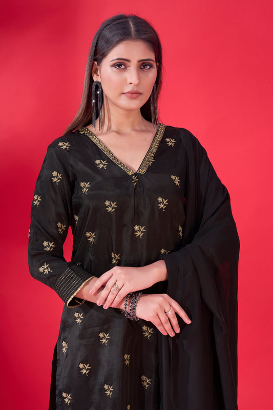 Noir Zari – Black Embroidered Kurta Set in Viscose Muslin